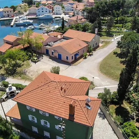 Pensión House Marissa By The Sea With Sea View