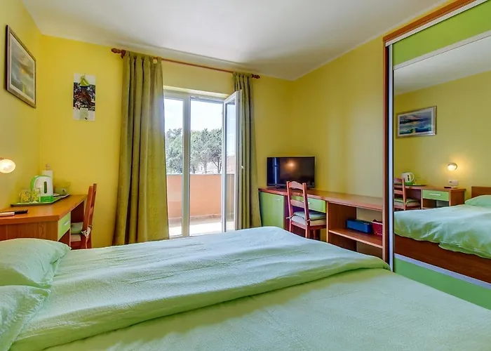 Гостевой дом House Alan With Sea View 50M From The Sea In Nerezine Нерезине