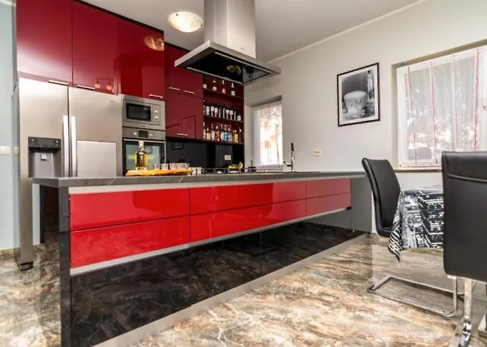 Гостевой дом House Alan With Sea View 50M From The Sea In Nerezine Нерезине